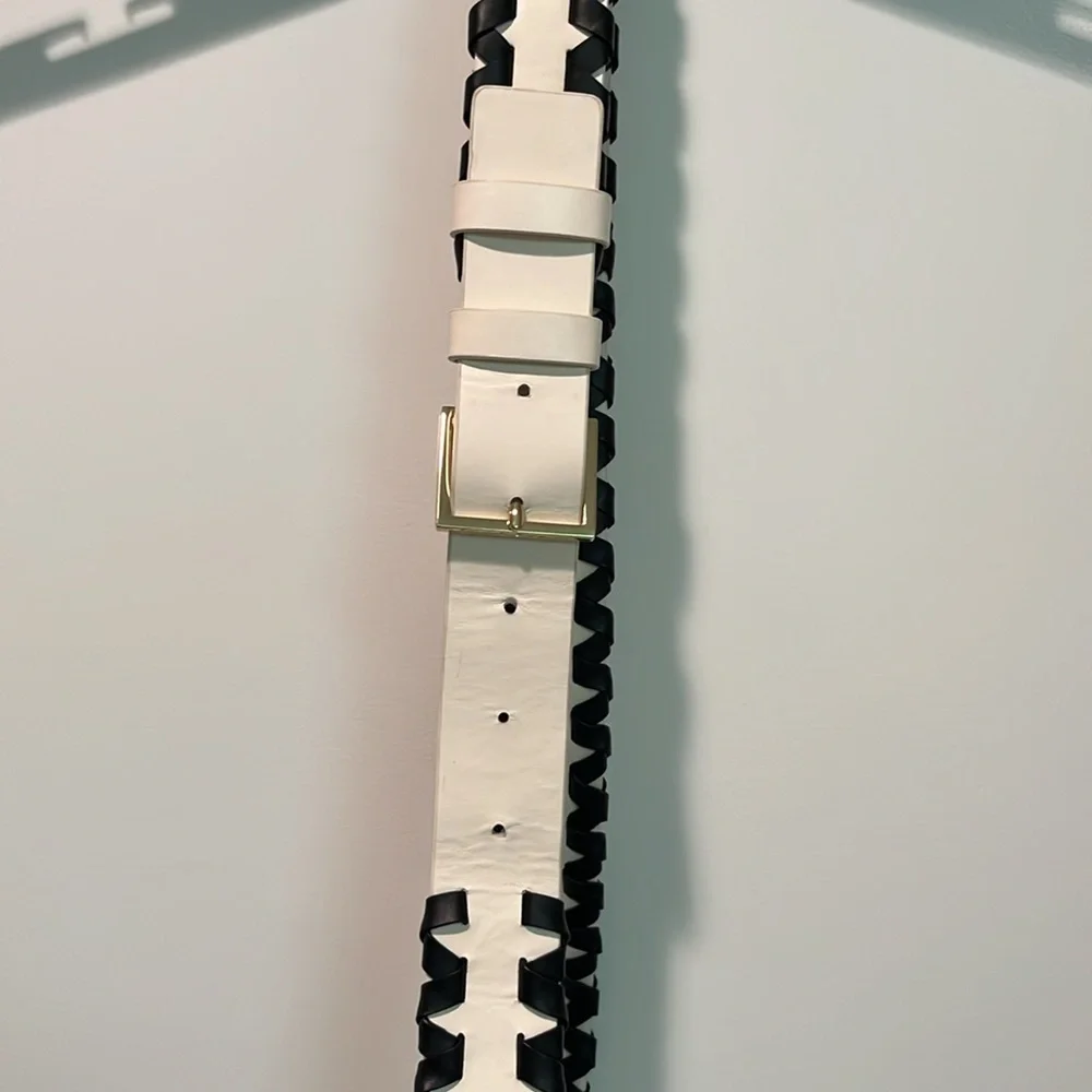 kate spade White and Black Leather braided Woven clip on guitar strap